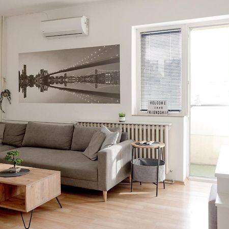 Friendship Apartment Skopje Ngoại thất bức ảnh